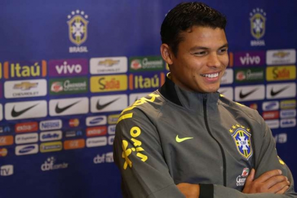 Neymar contemporiza declara��es de Thiago Silva e culpa imprensa