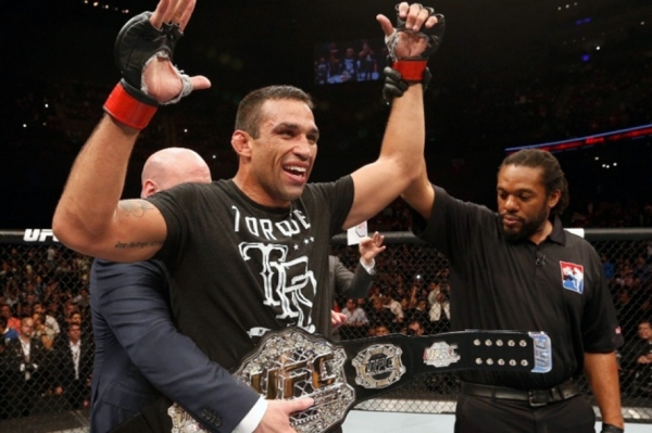 Dana n�o d� prazo a Vel�squez e Werdum ter� que lutar para ficar com t�tulo