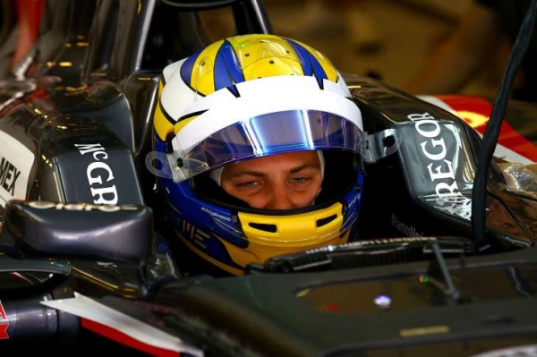 Sauber usa dinheiro dos pilotos para quitar d�vidas e chega a parar constru��o do carro 2015 por falta de material