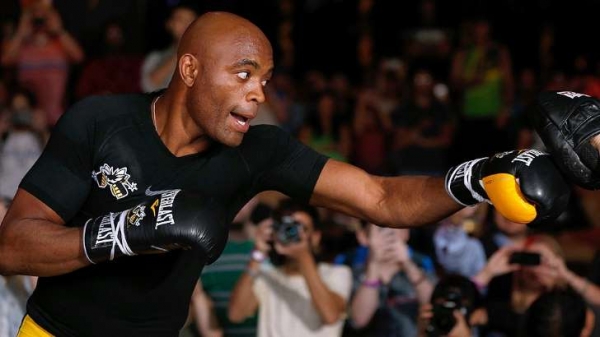 Anderson Silva quebra sil�ncio e nega doping: 'N�o sei do que me desculpar'
