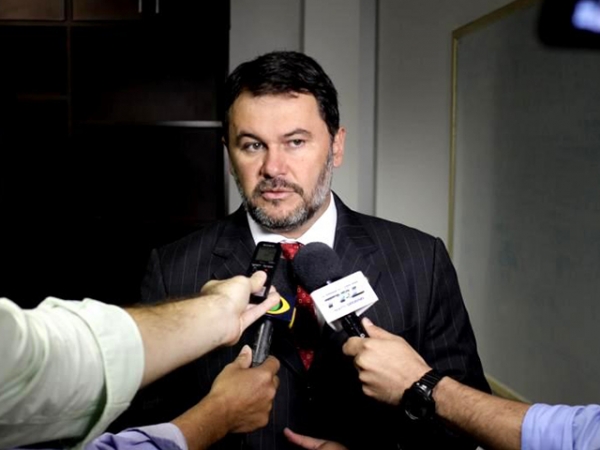 Deputado Oscar Bezerra requereu a C�mara para auxiliar o governo e segmentos em realizar justi�a tribut�ria