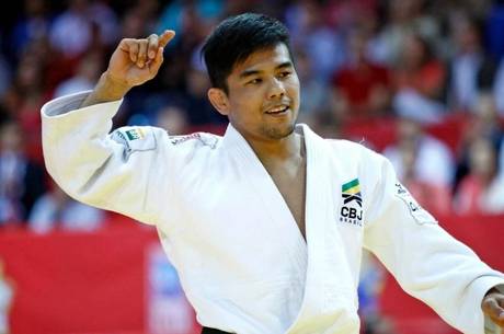 Charles Chibana bate canadense e garante mais um ouro do jud�