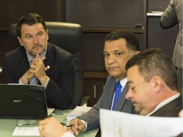 CPI da Copa retorna e membros cobram explica��es da Mesa sobre conv�nio com Unemat