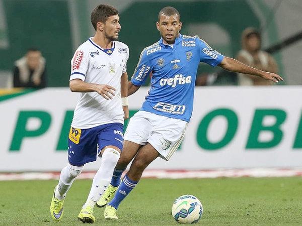 Palmeiras celebra anivers�rio eliminando Cruzeiro e se classifica na Copa do Brasil