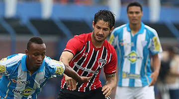 Fora da Sele��o Brasileira, Alexandre Pato diz j� ter superado decep��o: 'Bola para frente'