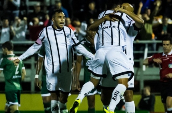 Bragantino vence Luverdense e toma posi��o do rival na tabela da S�rie B