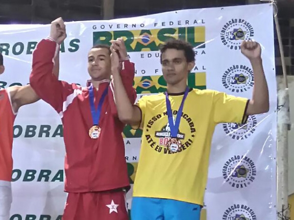 Dois pugilistas de Juara representaram Mato Grosso no Brasileiro de Boxe.