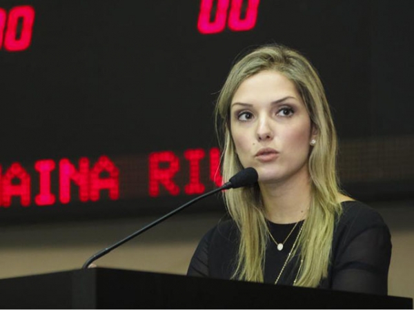Janaina dsestina R$ 200 mil para reforma do PAM e R$ 350 mil para asfalto em Juara