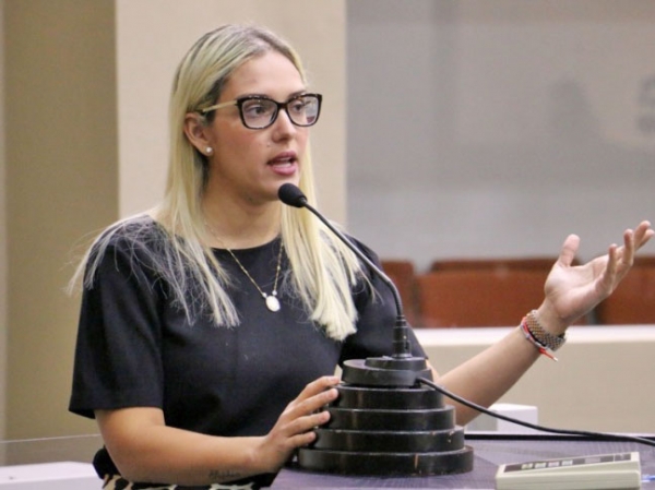 Janaina questiona Estado e prefeitura de Cuiab� sobre repasses a hospitais