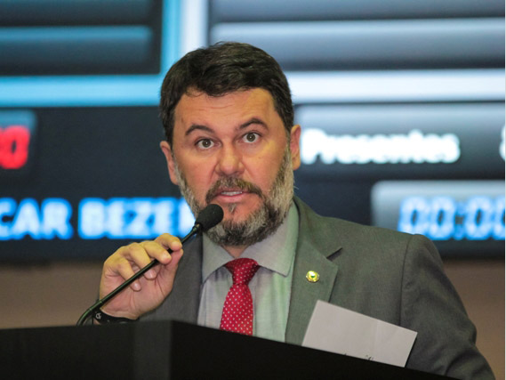 Embalagens de buzinas de g�s ter�o que ter alerta sobre risco de morte