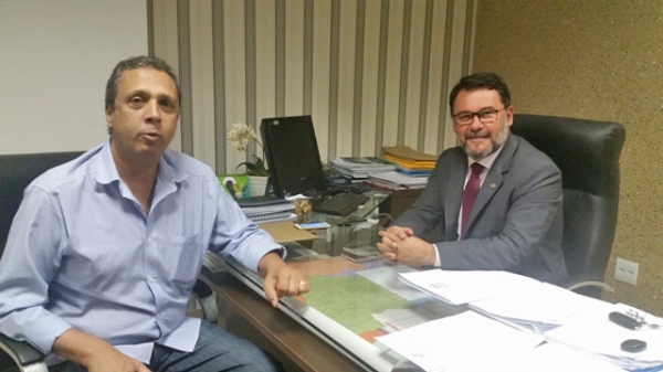 Deputado Oscar Bezerra intercede por nova sede para a For�a T�tica do Araguaia