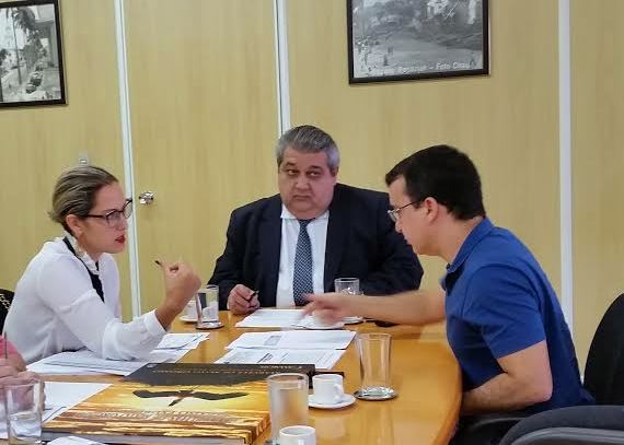 Deputada Janaina Riva vai ao Minist�rio P�blico por RGA e PCCS de servidores