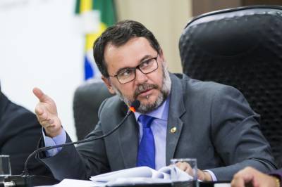 Oscar quer presta��o de contas sobre ajuda de custo a pacientes fora do domic�lio