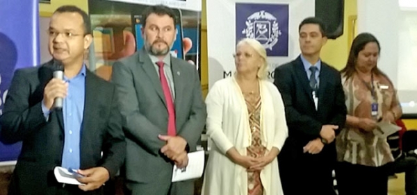 Governo acata indica��o de Oscar e lan�a aplicativo preparat�rio para o Enem