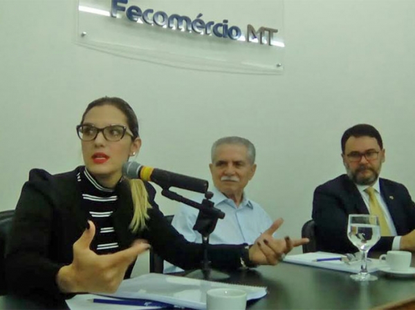 Fecom�rcio e deputados exigem que governo execute reforma administrativa em MT