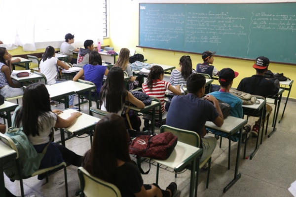 Novo Ensino M�dio atender� os jovens do s�culo XXI, diz representante dos secret�rios de educa��o