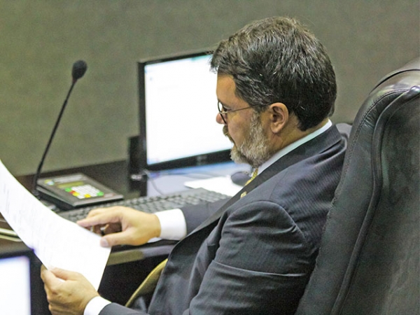 Deputado Oscar Bezerra apresenta Projeto visando o incentivo para R�dios e TVs Comunit�rias