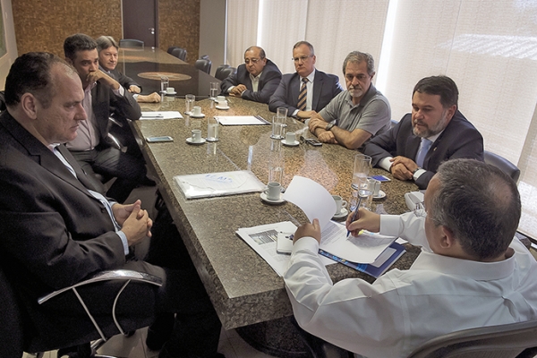 Assembleia Legislativa de Mato Grosso avalia redu��o de al�quota para j�ias, cosm�ticos e bebidas