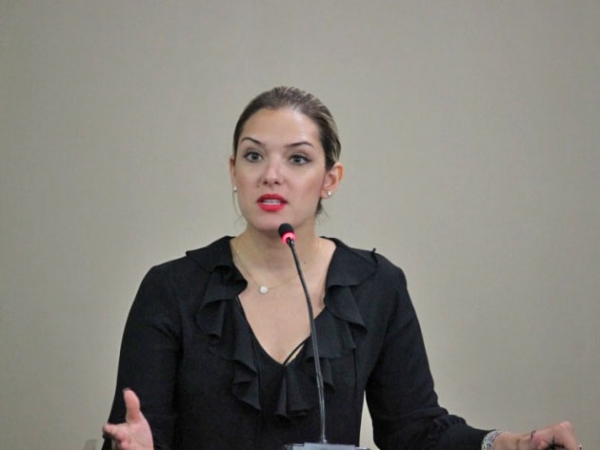 Emenda que prev� RGA � retirada da LDO e Janaina pede vista na Lei para debater com servidores