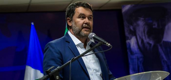 Oscar sugere aos prefeitos municipais a destina��o de Emendas Parlamentares aos vereadores  
