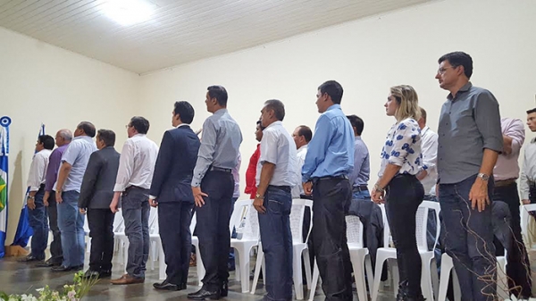 Popula��o se revolta com descaso do governo na Regi�o Noroeste, Janaina vai reunir deputados para falar do assunto
