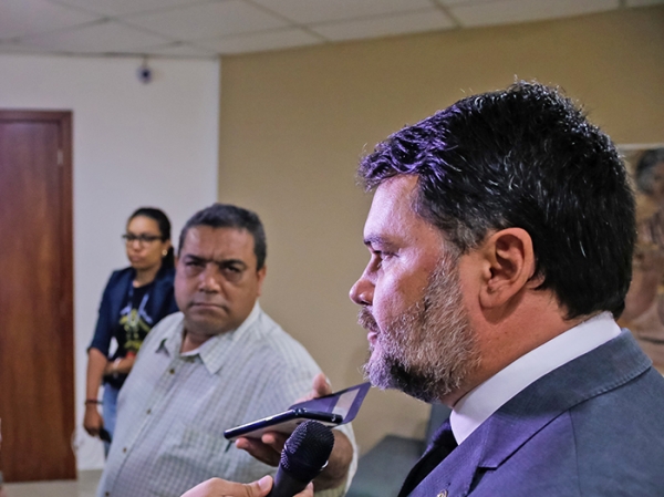 PL prop�e mesmo sistema de seguran�a de aeroportos em rodovi�rias de MT