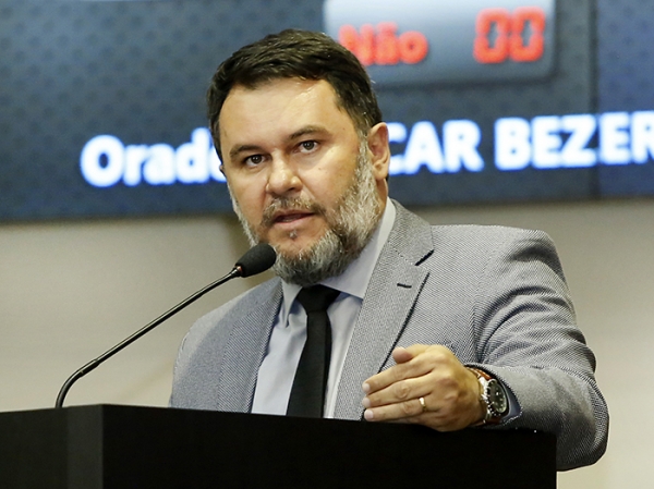 Projeto estabelece crit�rios e normas para o uso de alarmes de seguran�a sonoro, residencial e comercial