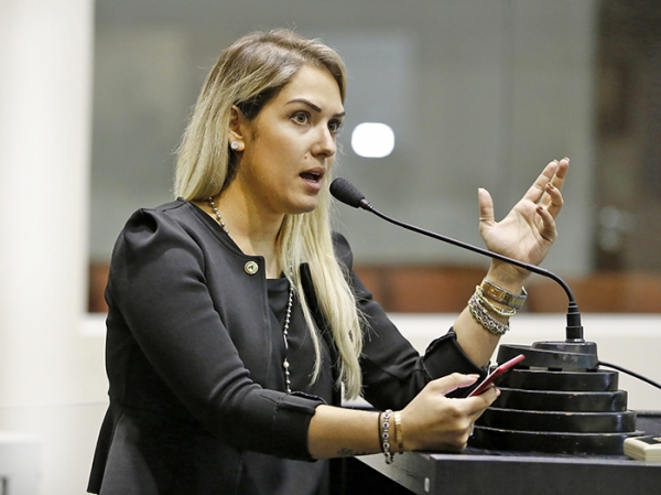 Pec de Janaina Riva e Maluf pode acrescentar cerca de R$ 500 milh�es � Sa�de estadual