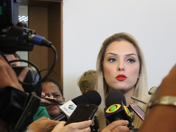 Janaina admite que grampos j� existiam e que projeto � ser governadora de Mato Grosso
