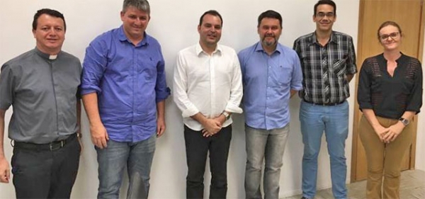 Oscar discute com o Executivo a implanta��o de uma nova unidade de Escola Militar em Aripuan�
