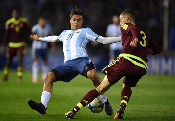 Argentina trope�a contra lanterna e vaga na Copa fica amea�ada