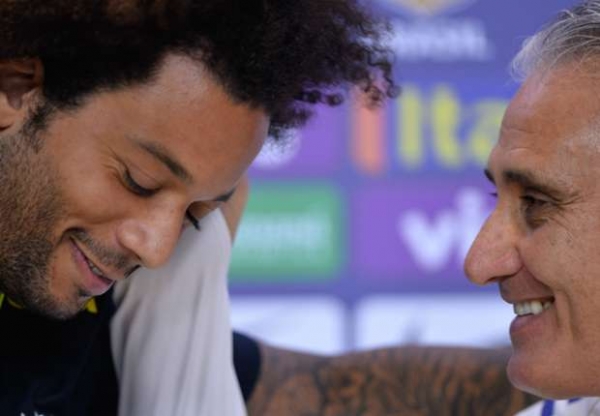Marcelo rasga elogios a Tite e avisa: �A Sele��o Brasileira est� voltando�