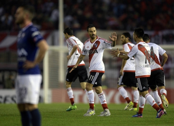 River Plate torna milagre em passeio e vai �s semifinais da Libertadores