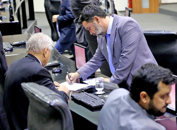 AL derruba veto e munic�pios de Mato Grosso ser�o beneficiados com proposta de Oscar 