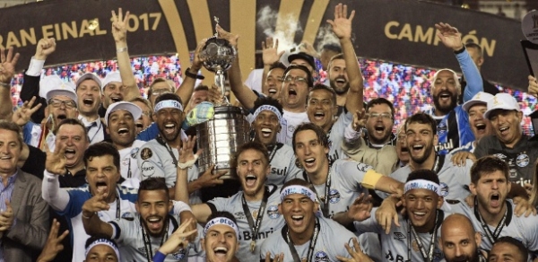 Gr�mio bate o Lan�s e conquista a Libertadores pela terceira vez