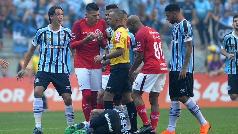Dos 50 clubes do mundo que mais jogaram nos �ltimos dez anos, top-10 � de brasileiros