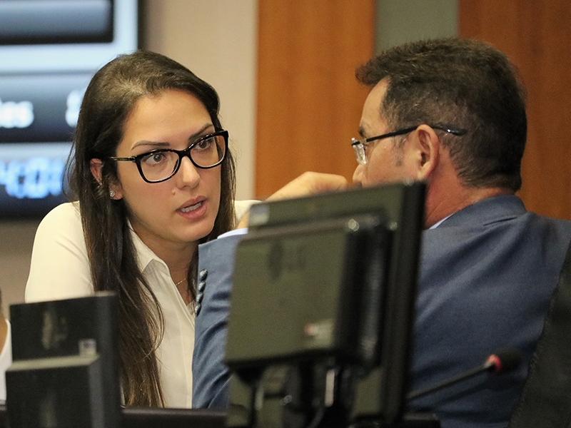 Janaina mant�m articula��es � 1� Secretaria e discute com partidos sobre a import�ncia da renova��o da Mesa Diretora
