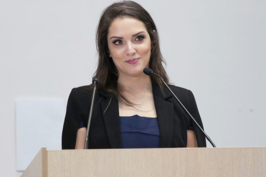 Mais votada, Janaina discursa e pede harmonia entre os Poderes