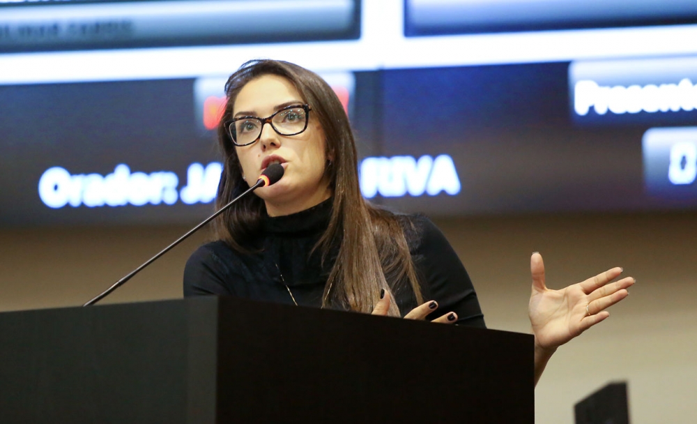 Deputada Janaina Riva encerra 1� mandato no topo da produ��o legislativa