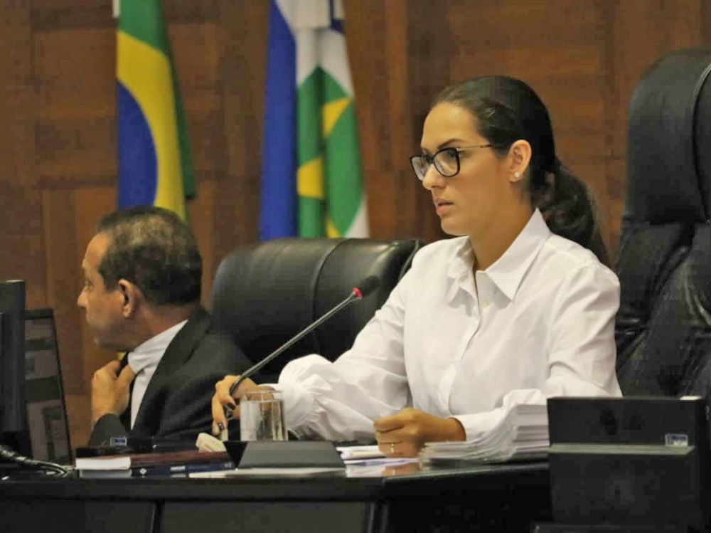 �Conselheiro substituto quer tirar prerrogativa de deputado � tipo ver o poste mijando no cachorro, uma aberra��o�, dispara Janaina