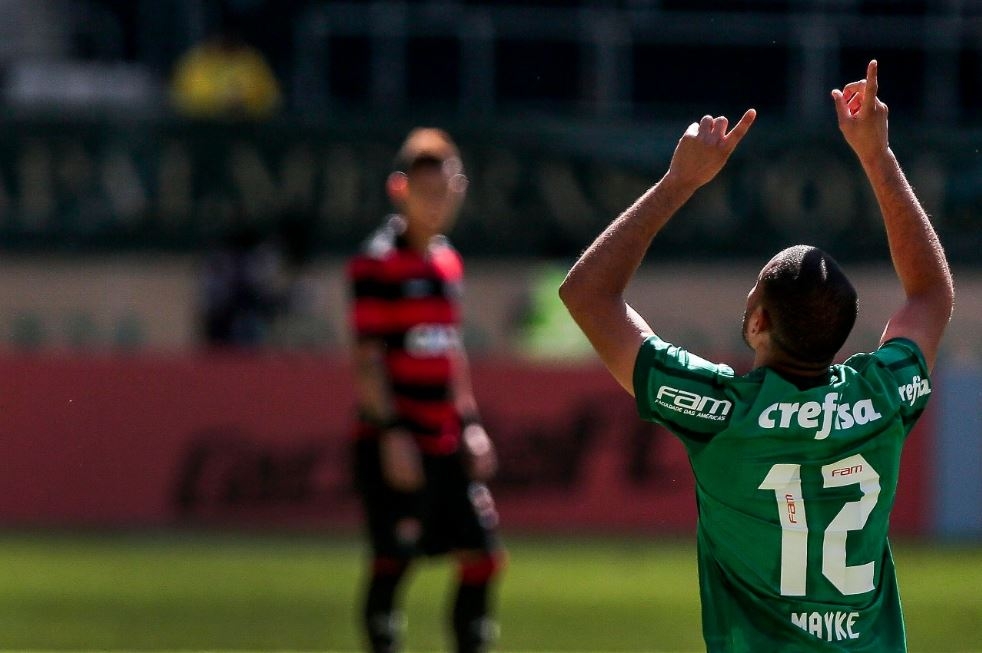 Dono da 12, Mayke se diz honrado com camisa alusiva a Marcos