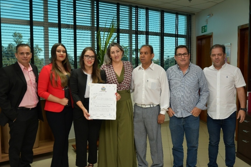 Presidente concede t�tulo de Cidad� Mato-grossense � defensora pioneira no combate � viol�ncia contra a mulher