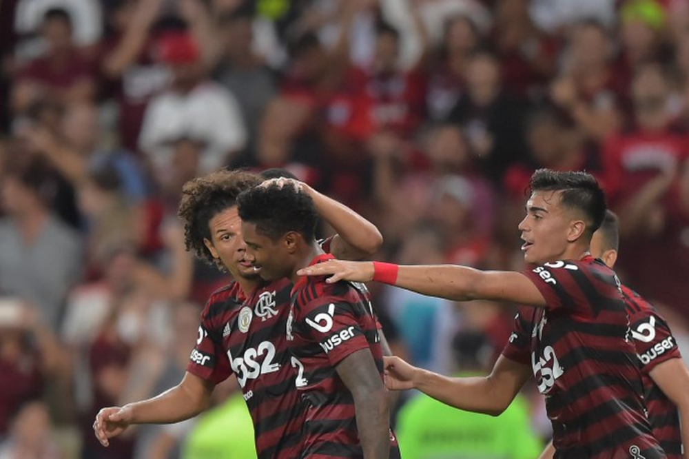 Flamengo vence Atl�tico Mineiro e amplia vantagem no Brasileiro