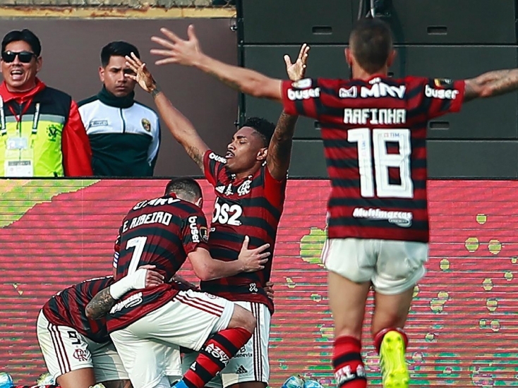 Flamengo vira com dois de Gabigol, vence o River e conquista o bi da Libertadores