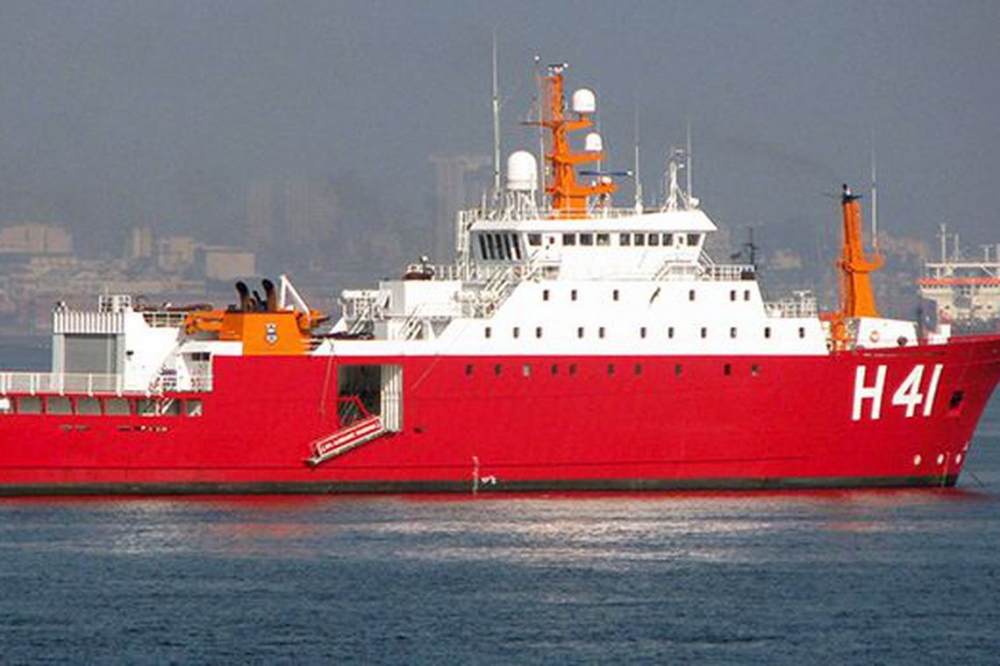 Brasil envia navio polar para ajudar nas buscas por avio chileno