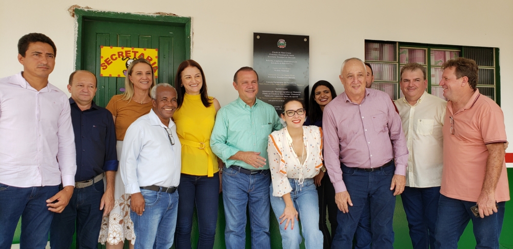 Janaina Riva diz que Juara vive um novo tempo e que inaugura��es de obras s�o um marco