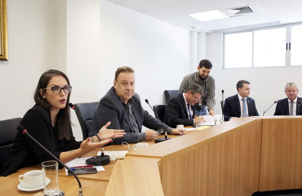 Contas de Taques s�o reprovadas na Comiss�o de Or�amento; Agora cabe ao Plen�rio decidir