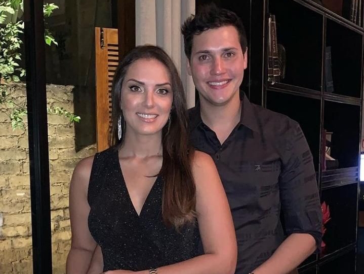 Gr�vida de g�meos, Janaina Riva precisa de repouso absoluto