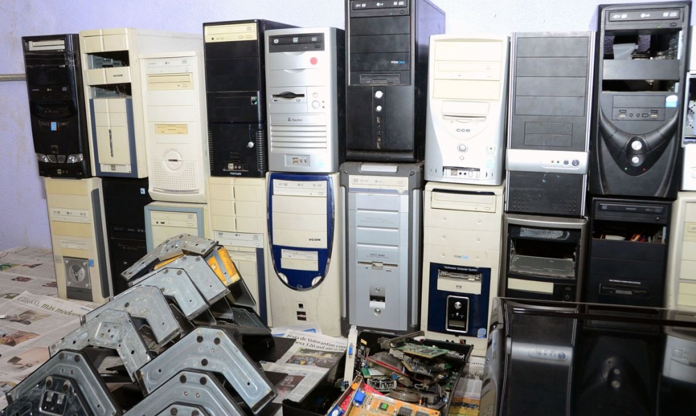 Decreto obriga empresas a recolherem lixo eletrnico