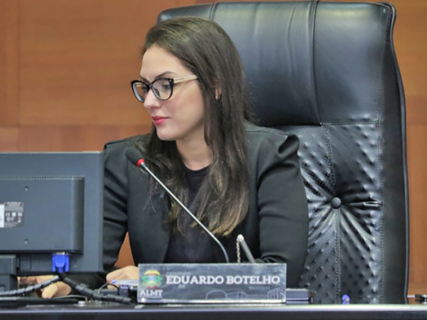 Lei de Janaina que determina desconto em mensalidades escolares durante pandemia � aprovada na AL